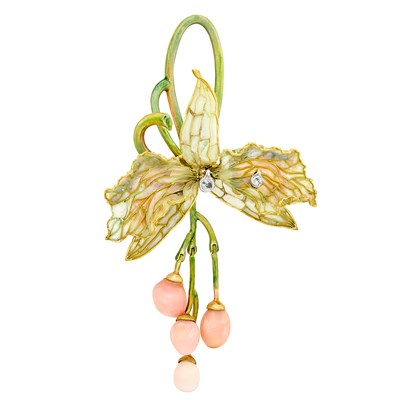 Lot 28 - Art Nouveau Gold, Plique-à-jour Enamel, Diamond and Conch Pearl Brooch