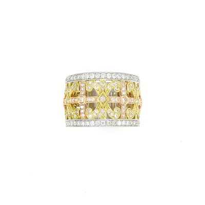 Lot 60 - Tricolor Gold and Diamond Ring