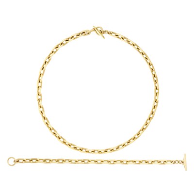 Lot 169 - Gold Chain Toggle Necklace/Bracelet Combination