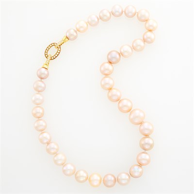 Lot 1013 - Peach Freshwater Pearl Necklace with Gold and Diamond Clasp
