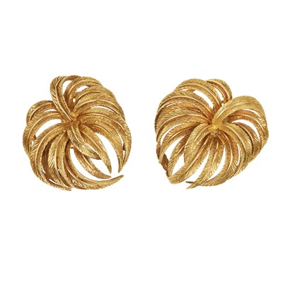 Lot 106 - Pair of Gold Palm Frond Earclips
