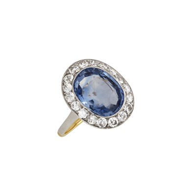 Lot 87 - Antique Platinum, Gold, Sapphire and Diamond Ring