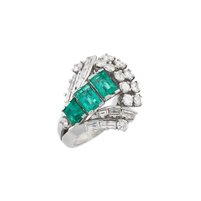 Lot 1090 - Platinum, Emerald and Diamond Ring