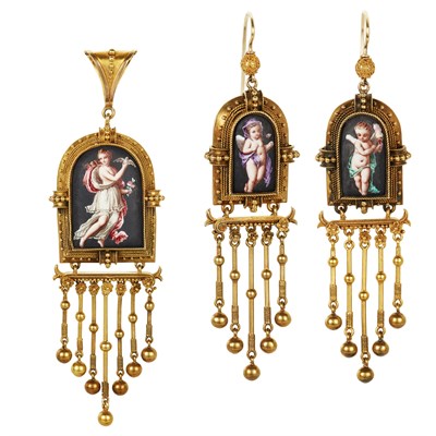 Lot 129 - Etruscan Revival Gold and Painted Porcelain Pendant and Pair of Fringe Earrings