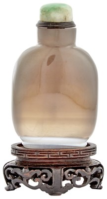 Lot 602 - A Chinese Banded Agate Snuff Bottle Qing...