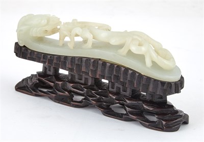 Lot 563 - A Chinese White Jade Belt Hook 18th/19th...