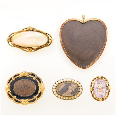 Lot 150 - Group of Gold and Gold-Filled 'Memento Mori' Jewelry