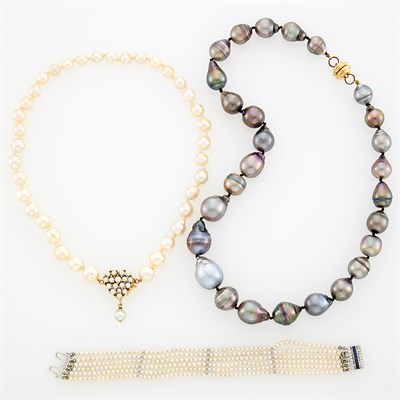 Lot 171 - Group of Cultured Pearl Jewelry