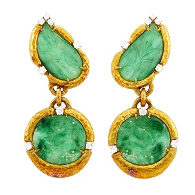 Lot 94 - David Webb Pair of Hammered Gold, Platinum, Carved Jade and Diamond Pendant-Earclips