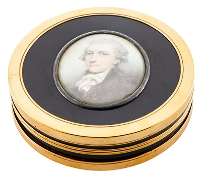 Lot 252 - Continental 14 Kt Gold Mounted Circular Patch...
