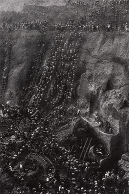 Lot 234 - SALGADO, SEBASTIÃO Serra Pelada, Gold Mine,...