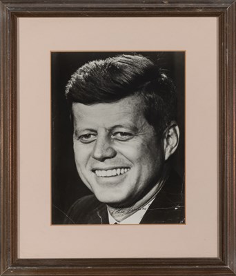 Lot 316 - KENNEDY, JOHN F. Signed campaign photograph....