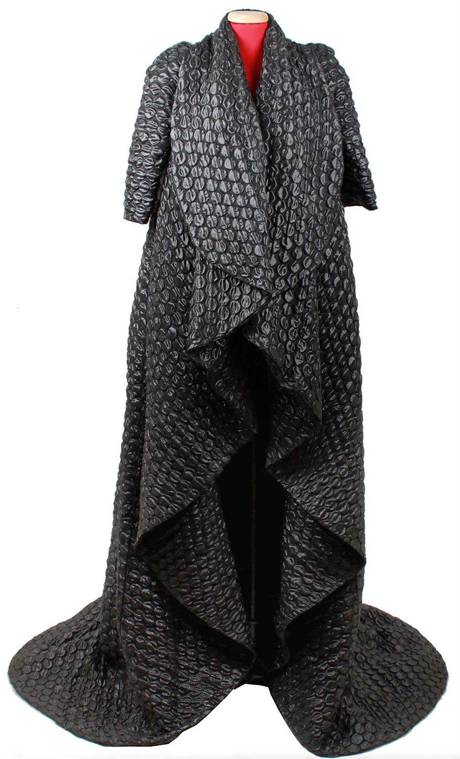 Lot 31 - Quilted Dark Gray Silk Blend Coat, 'Horn of...