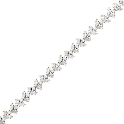 Lot 98 - Harry Winston Platinum and Diamond Bracelet