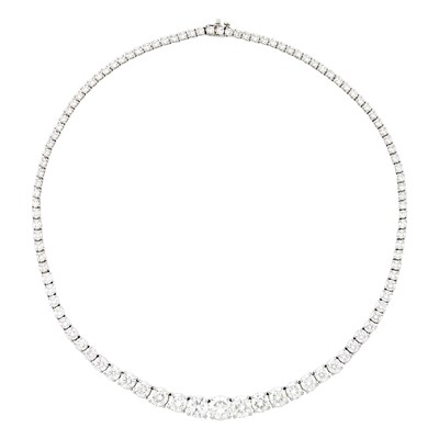 Lot 106 - Harry Winston Platinum and Diamond Necklace