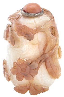 Lot 604 - A Chinese Carnelian Snuff Bottle Qing Dynasty...