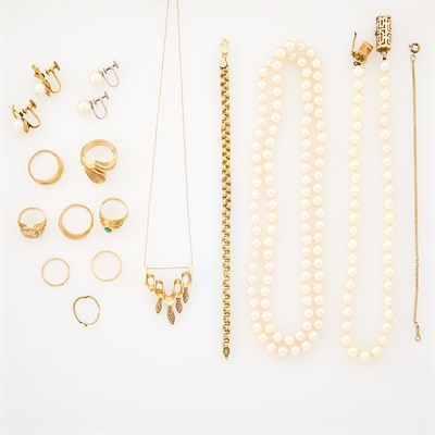 Lot 1248 - Group of Gold and Cultured Pearl Jewelry