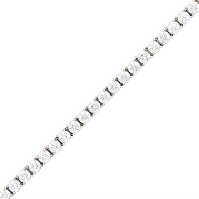 Lot 155 - Kwiat Platinum and Diamond Bracelet