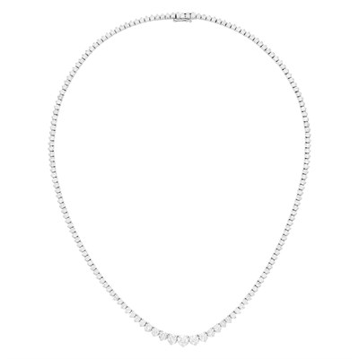 Lot 98 - White Gold and Diamond Necklace