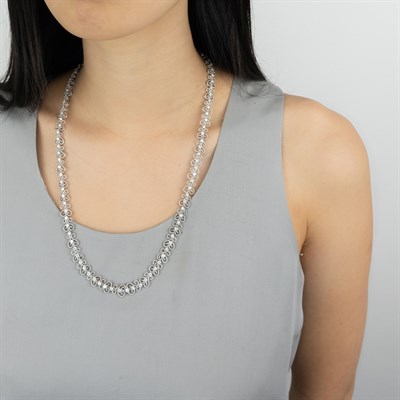 Lot 32 - White Gold and Diamond Filigree Link Necklace