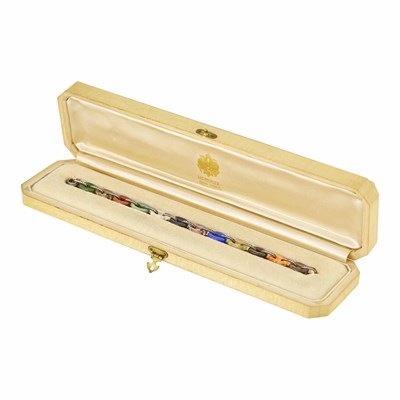 Lot 110 - Fabergé Jeweled Gold-Mounted Hardstone Link...