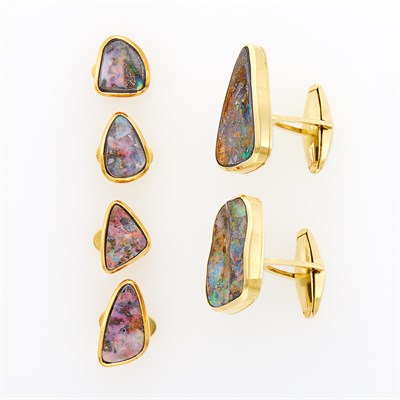 Lot 67 - Gold and Boulder Opal Dress Set