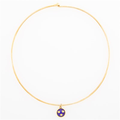 Lot 17 - Gold Wire Torque Necklace with Blue Enamel Pendant
