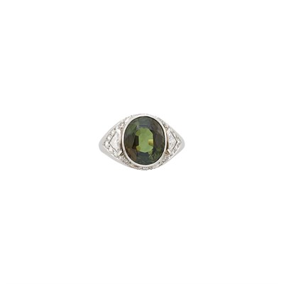 Lot 32 - Platinum, Alexandrite and Diamond Ring