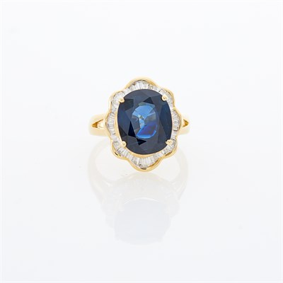 Lot 195 - Gold, Sapphire and Diamond Ring