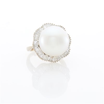 Lot 112 - White Gold, Semi-Baroque South Sea Cultured Pearl and Diamond Ring