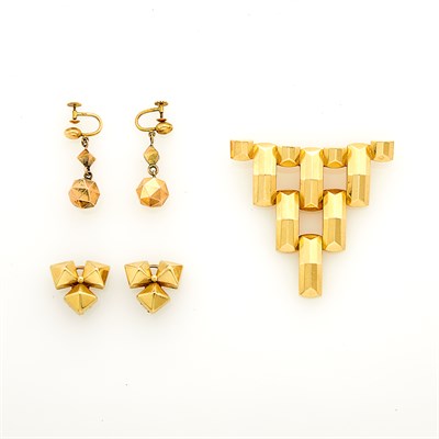 Lot 39 - Gold Brooch, Pair of Two-Color Gold Pendant-Earclips and Pair of Earclips