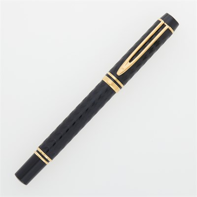 Lot 54 - Waterman: Luxury Fountain Pen Le Man 100 Black...