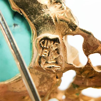 Lot 17 - Arthur King Gold, Turquoise and Diamond Pendant Clip-Brooch