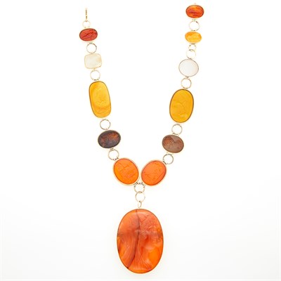 Lot 234 - Gold and Hardstone Intaglio Necklace with Carnelian Pendant-Brooch