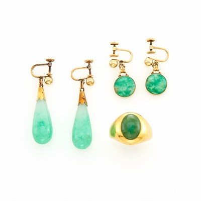 Lot 70 - Kurt Wayne Gold and Nephrite Ring and Two Pairs of Jade Earclips