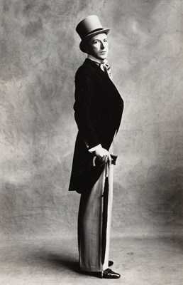 Lot 206 - PENN, IRVING (1917-2009) Cecil Beaton in...