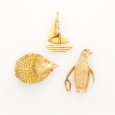 Lot 166 - Three Gold Brooches