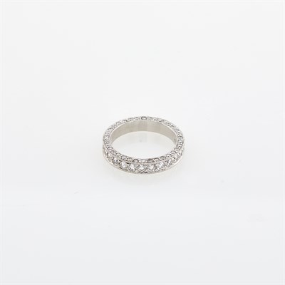 Lot 123 - Platinum and Diamond Band Ring