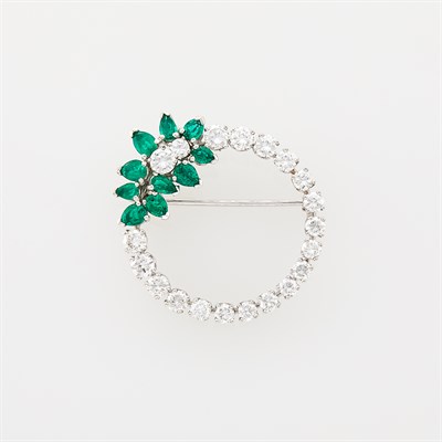 Lot 122 - Platinum, Diamond and Emerald Circle Brooch