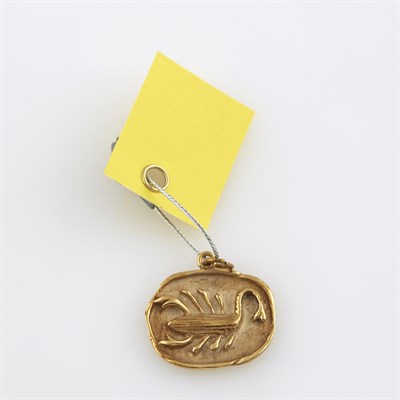 Lot 311 - Gold Pendant, 10K 4 dwt.