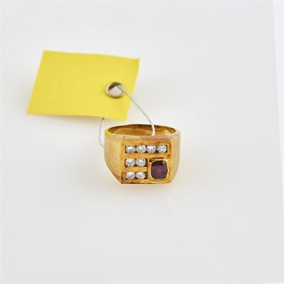 Lot 592 - Diamond and Stone Ring, 8 diamonds about 0.65...