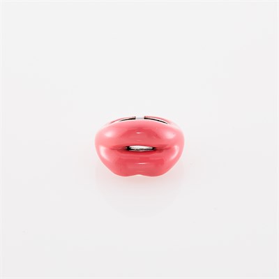 Lot 208 - Solange Azagury-Partridge Silver and Pink Enamel 'Hotlips' Ring