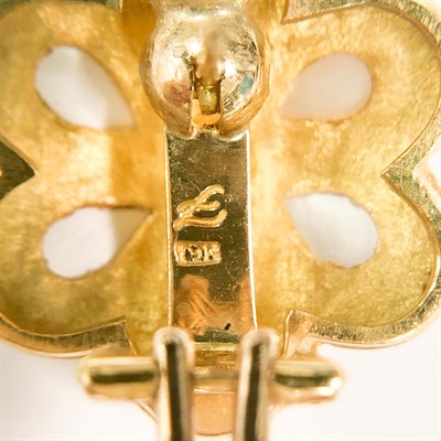 Lot 66 - Elizabeth Locke Pair of Hammered Gold, Moonstone and Diamond Flower Earrings