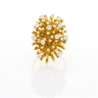 Lot 1008 - Gold and Diamond Ring