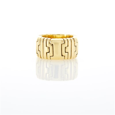 Lot 1015 - Gold Band Ring