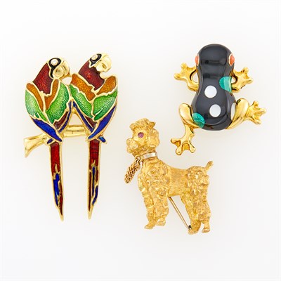 Lot 1130 - Asch Grossbardt Gold and Hardstone Frog Brooch, Enamel Lovebird Parrots Pin and Poodle Pin