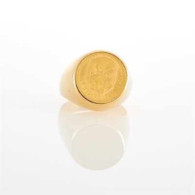 Lot 1085 - Gentleman's Gold and Gold Mexican Coin Ring