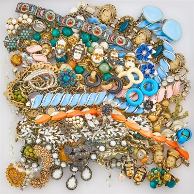 Lot 1255 - Group of Costume Jewelry