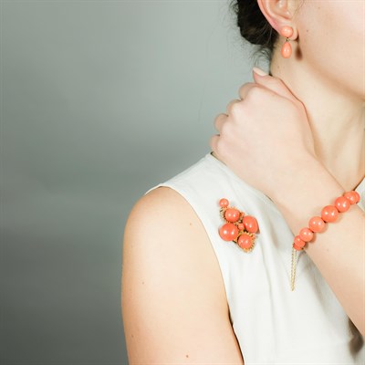 Lot 150 - Antique Gold and Coral Bangle Bracelet, Pin and Pair of Pendant-Earclips