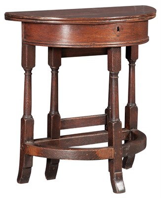 Lot 115 - English Oak Joined Gate-Leg Table Height 28...